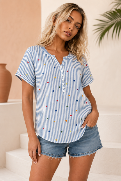 Alisson | Blusa a rayas con estampado de corazones
