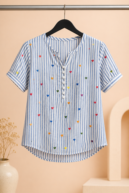 Alisson | Blusa a rayas con estampado de corazones